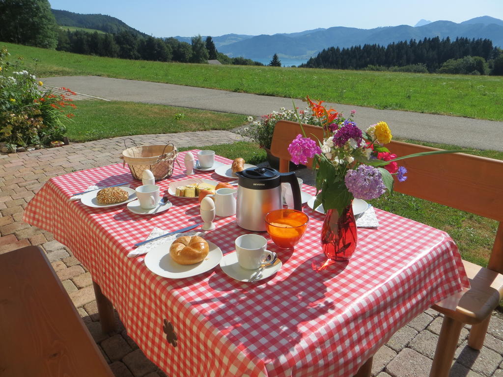 Ferienwohnung Brigitte Perner Nussdorf am Attersee Bilik gambar