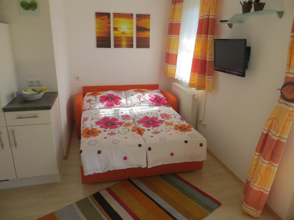 Ferienwohnung Brigitte Perner Nussdorf am Attersee Bilik gambar